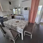 Pervan By The 2 Bedrooms