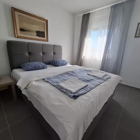 Апартаменты Pervan By The 2 Bedrooms