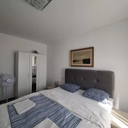 Pervan By The 2 Bedrooms شقة *