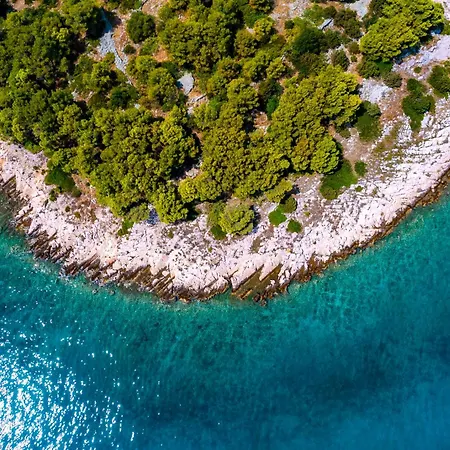 Pervan By The 2 Bedrooms Езера