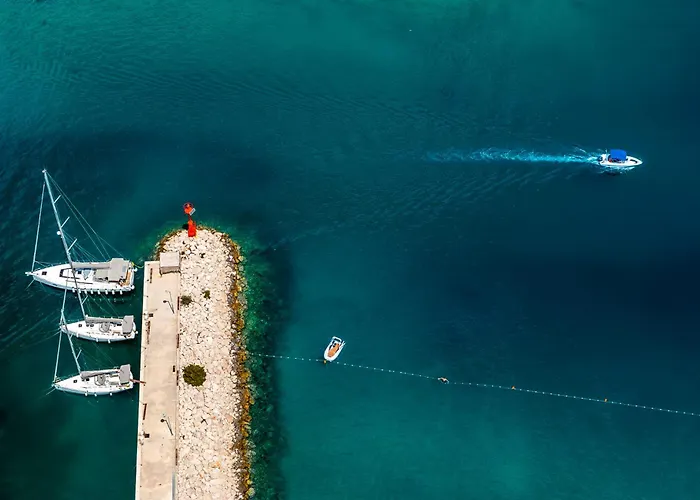 Pervan By The 2 Bedrooms Апартаменты *