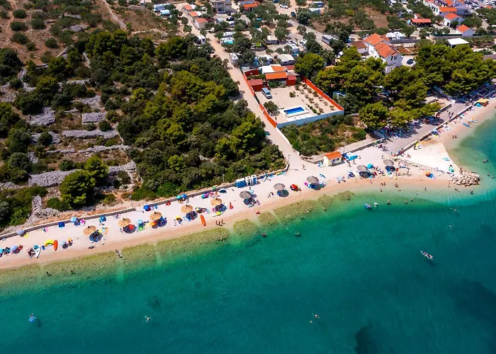 Pervan By The 2 Bedrooms Апартаменты Езера