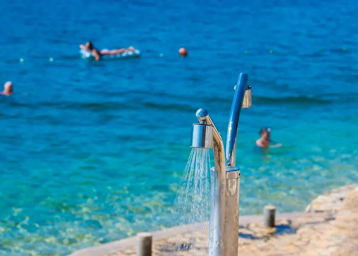 Pervan By The 2 Bedrooms * Езера